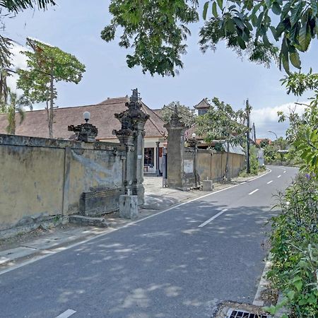Oyo 90638 Pondok Idas Hotel Legian Exterior foto