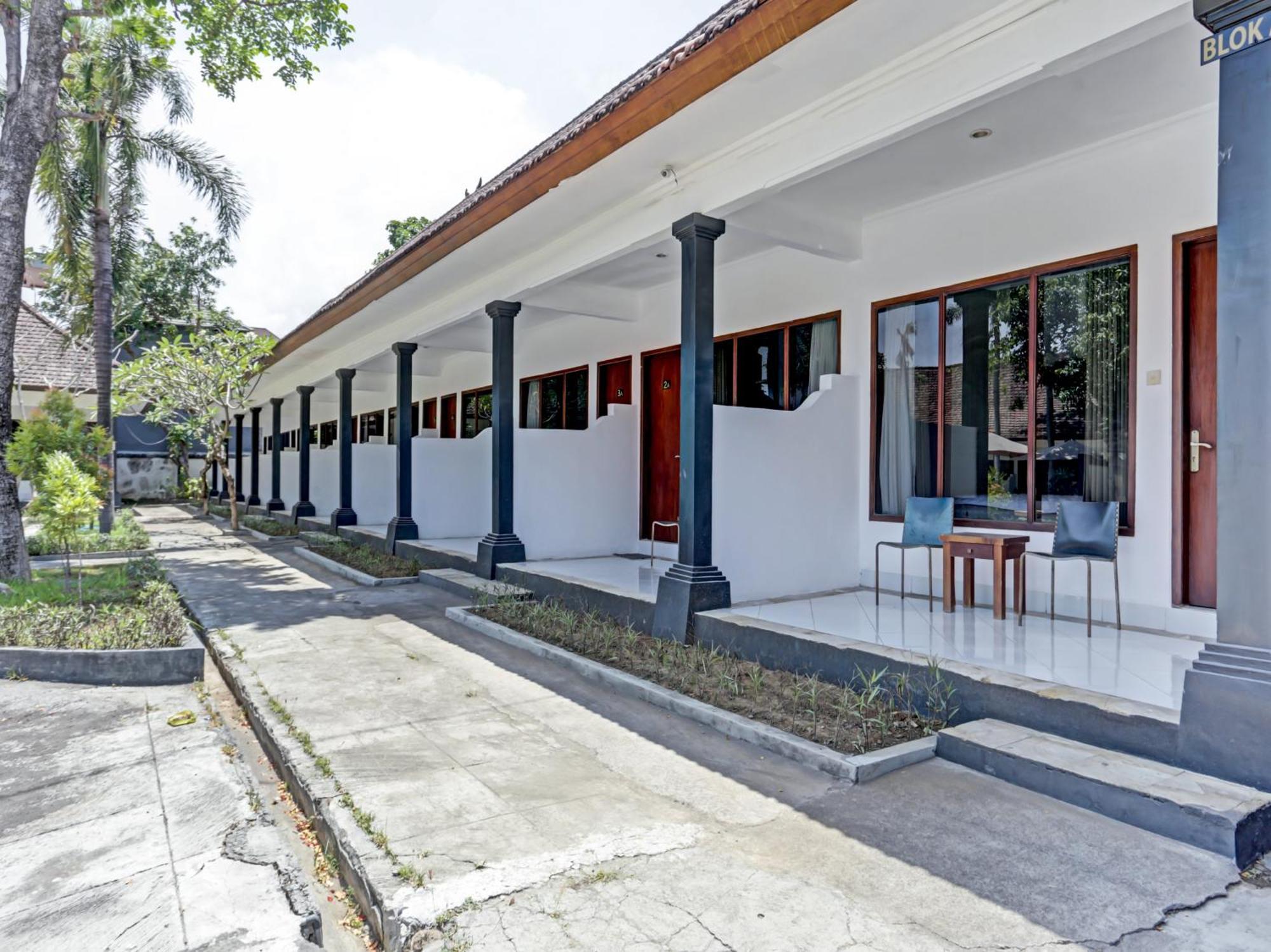 Oyo 90638 Pondok Idas Hotel Legian Exterior foto